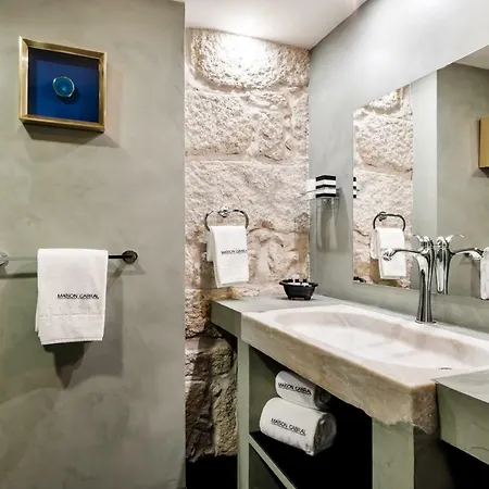 Maison Cabral